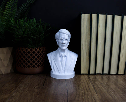 Peter Lynch Bust, Iconic Investor Home & Office Decor, Gift for Stock Market Investors
