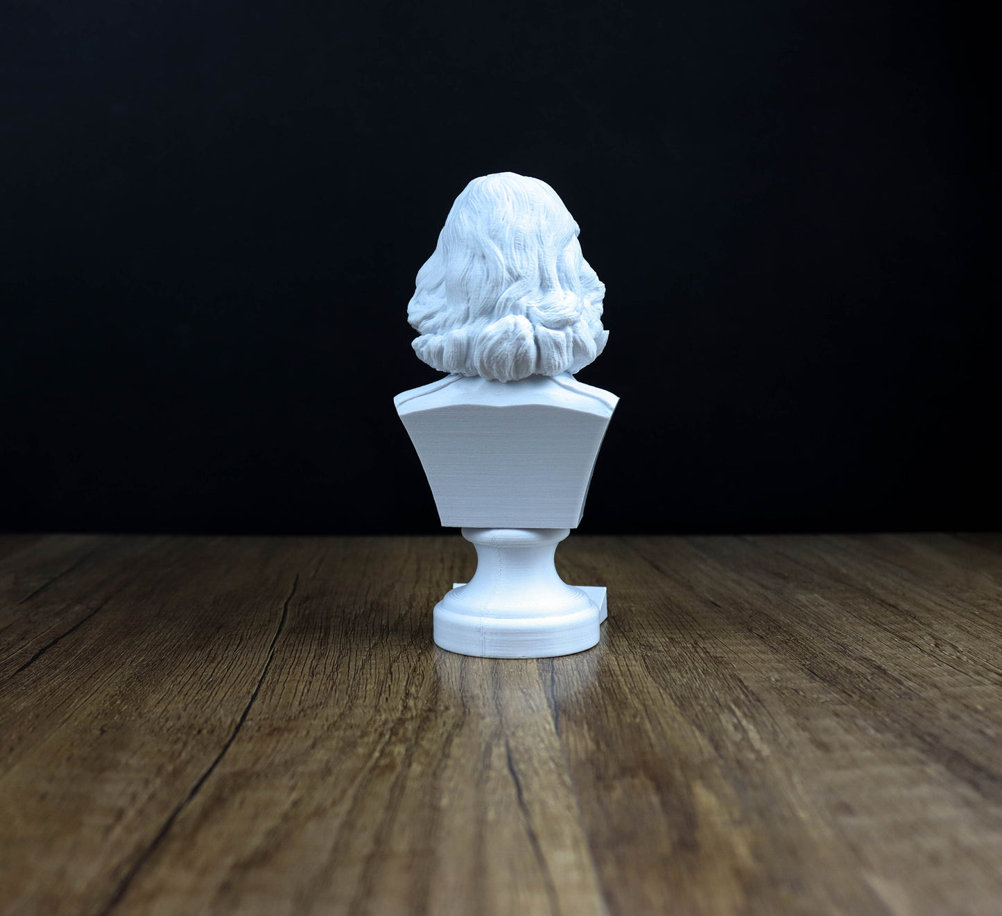 Anne Frank Bust, Statue