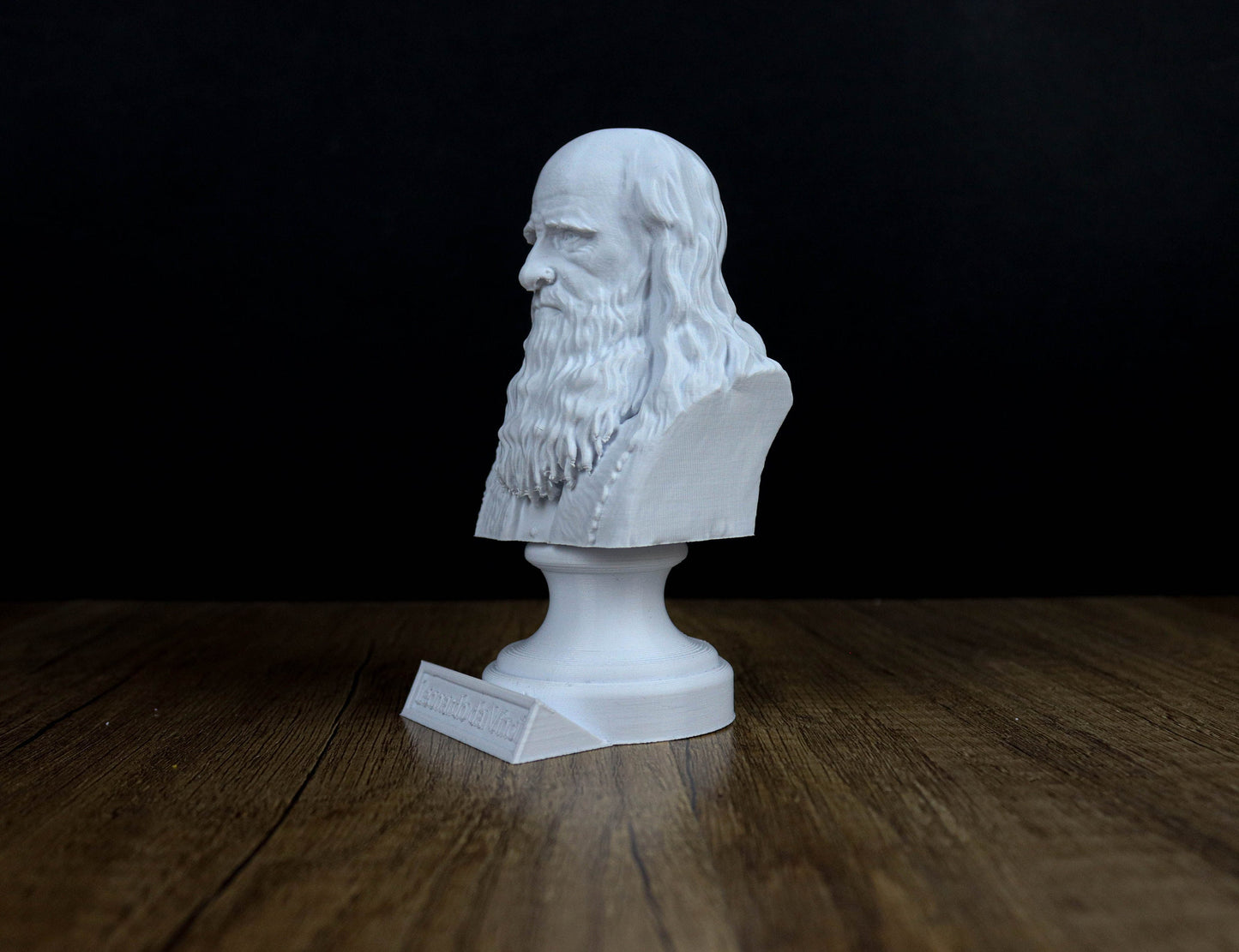 Leonardo da Vinci Bust, Italian Polymath of the High Renaissance Era Statue, Sculpture Decoration.
