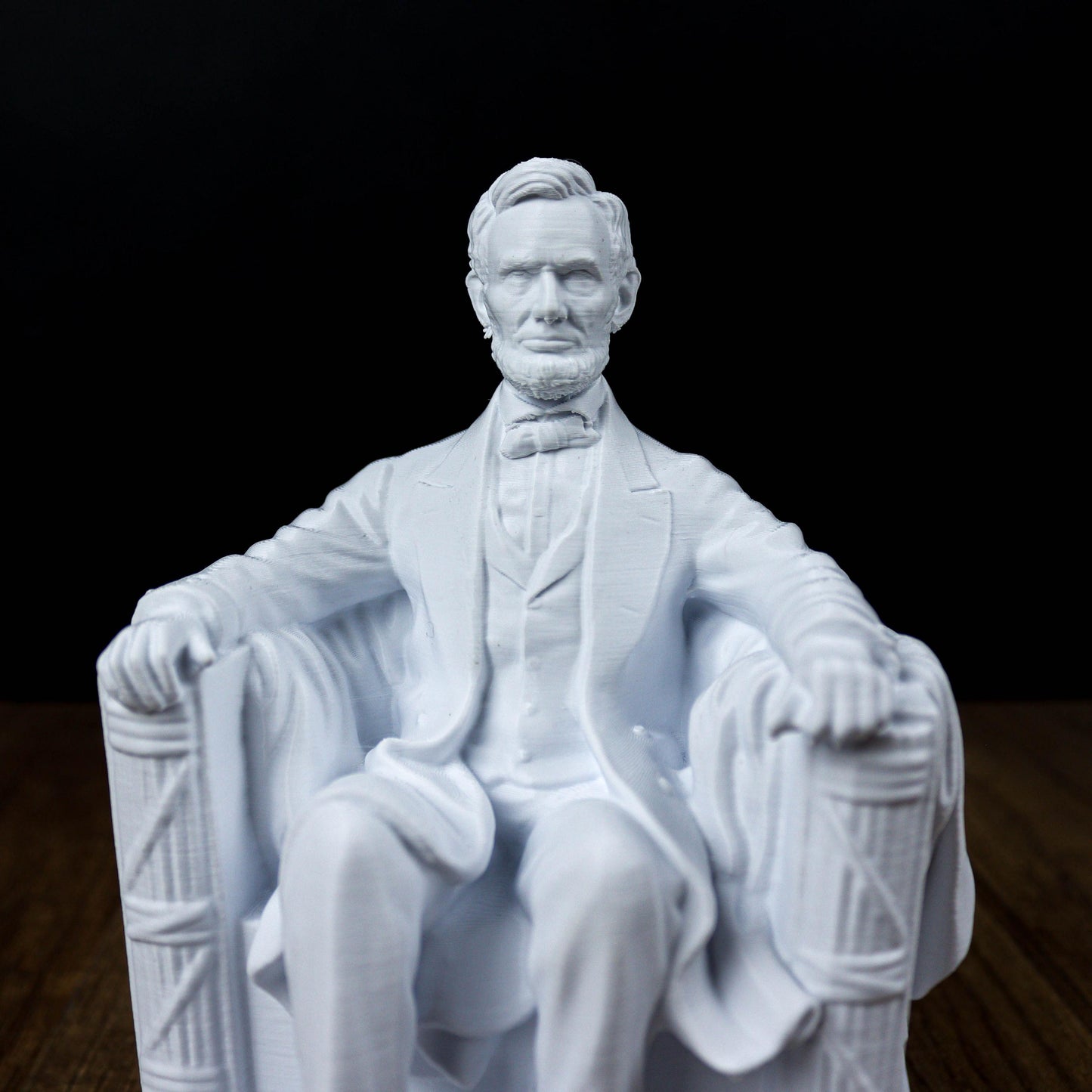 Lincoln Memorial Statue, Detailed Replica of Abraham Lincoln Bust for Home Decor, Office Accent