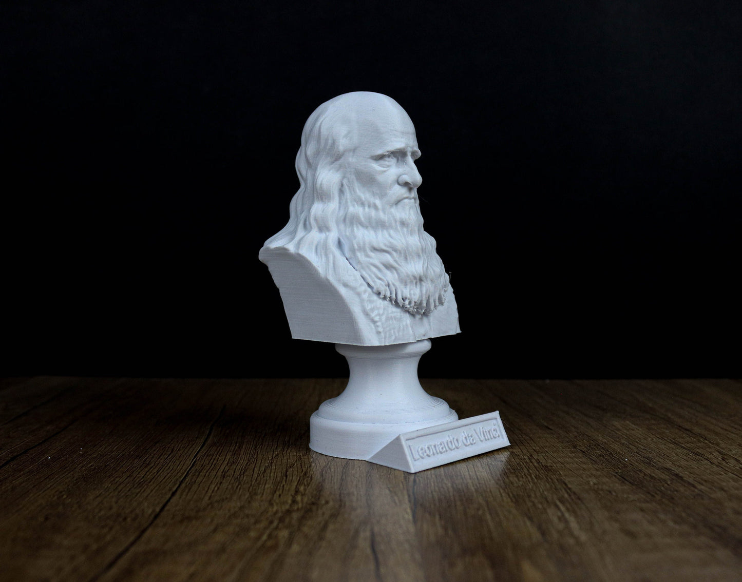 Leonardo da Vinci Bust, Italian Polymath of the High Renaissance Era Statue, Sculpture Decoration.