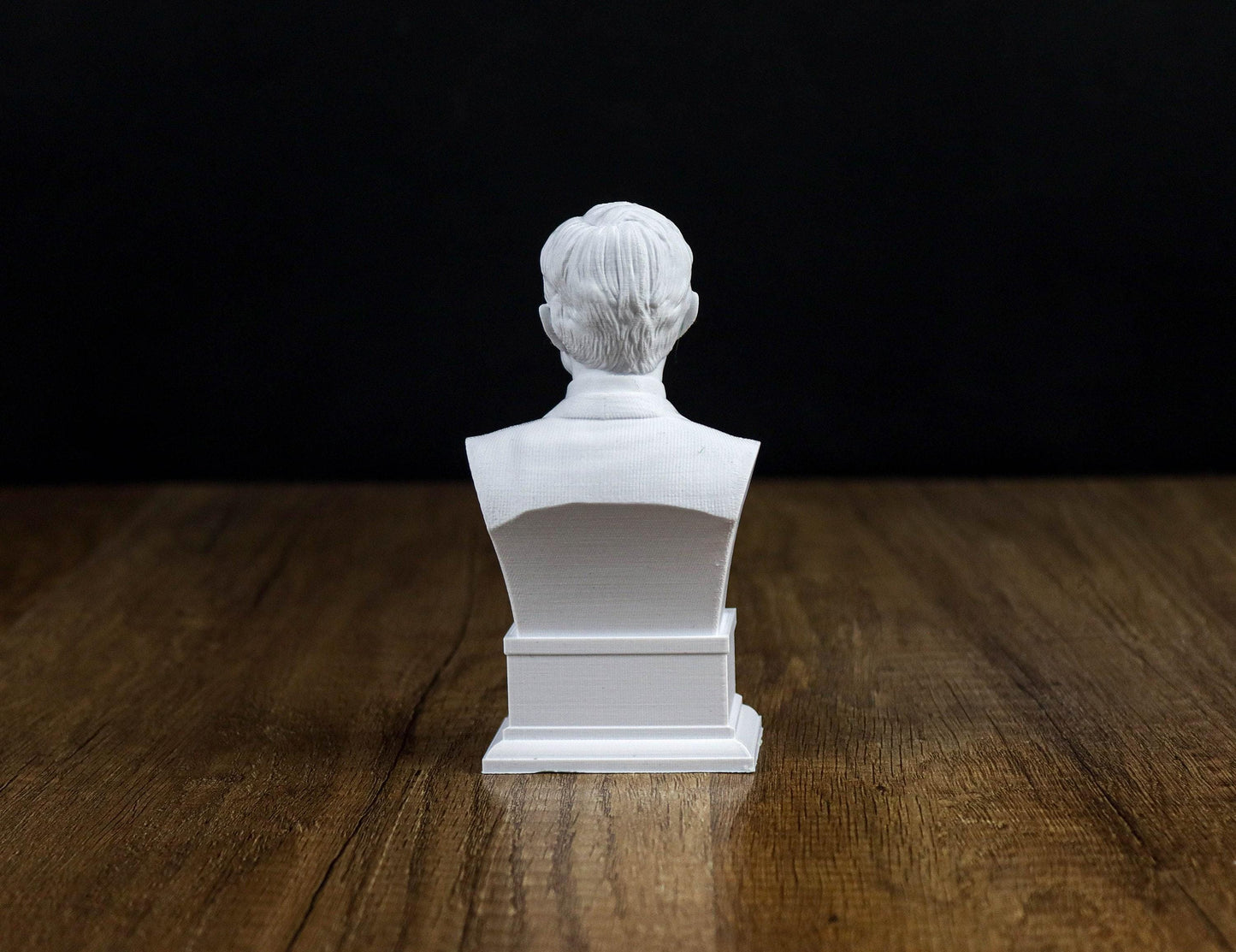 Henry Ford Bust, Sculpture Decoration