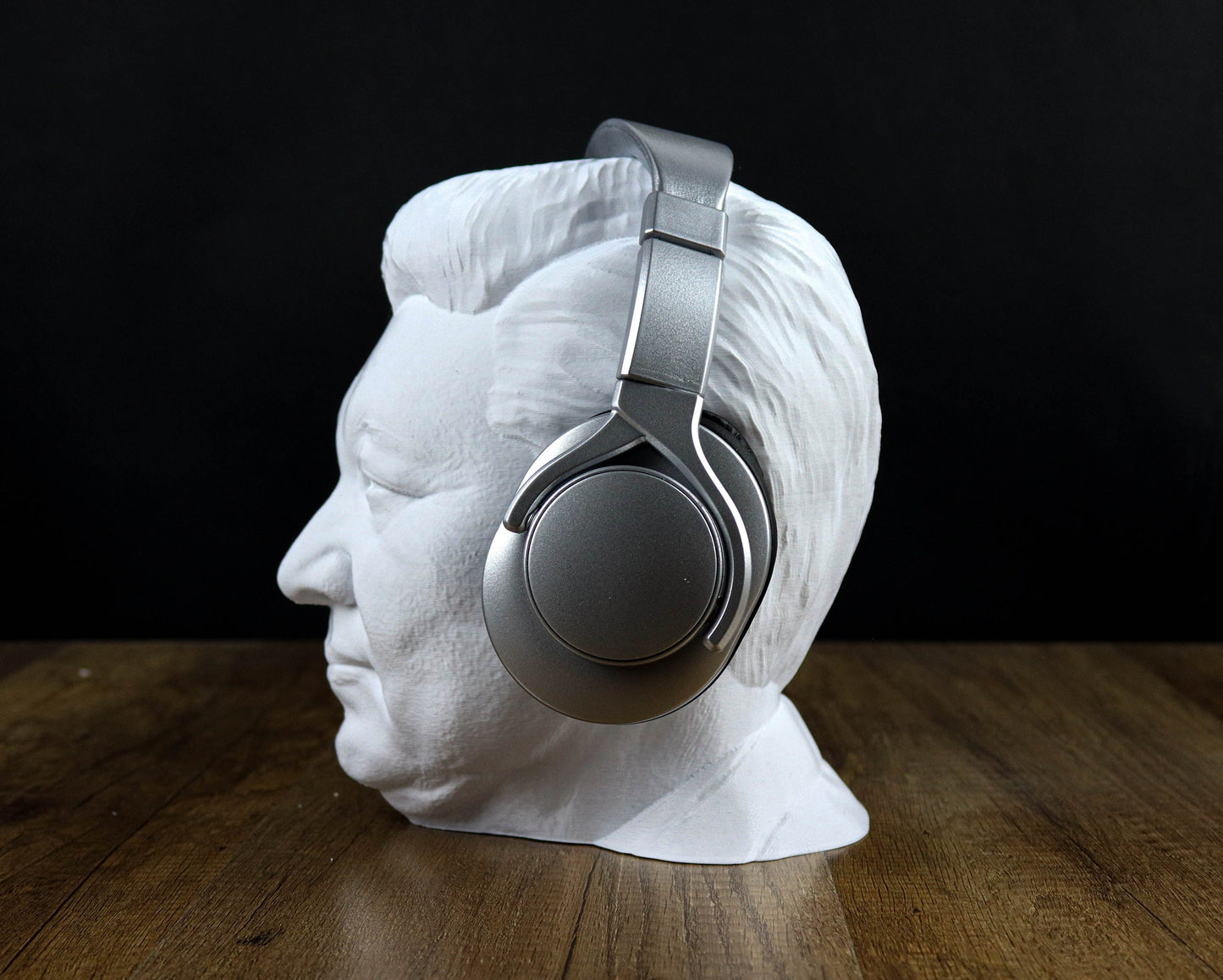 Xi Jinping Bust, China's President Sculpture, Headphone Desktop Decoration