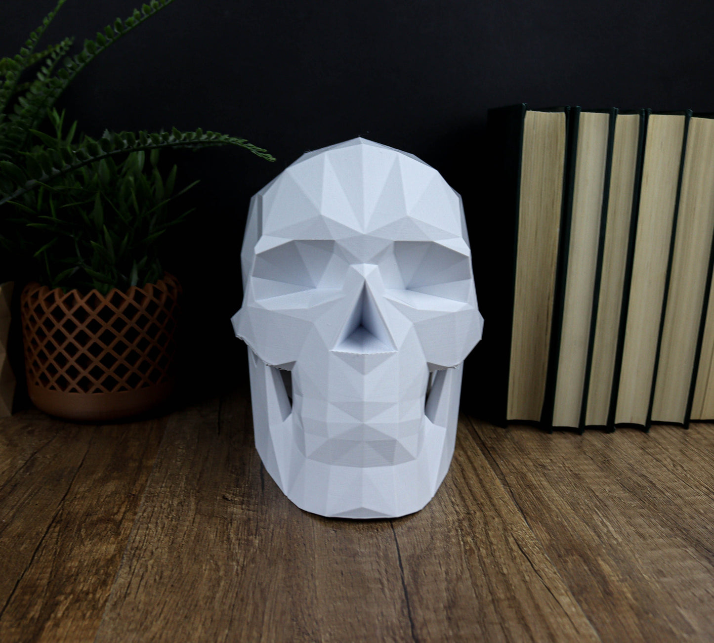 Low Poly Skull Headphone Holder, Skull Horror Decor Headphone stand
