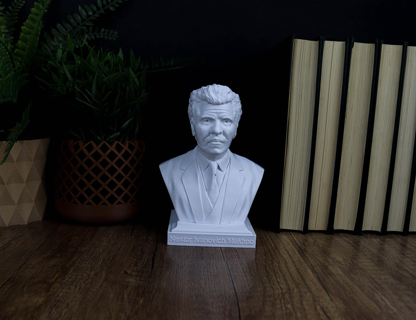 Nestor Ivanovych Makhno Bust, Ukrainian  Revolutionary Anarchist Leader Statue, Home & Bookshelf Decor, Gift for History Enthusiasts