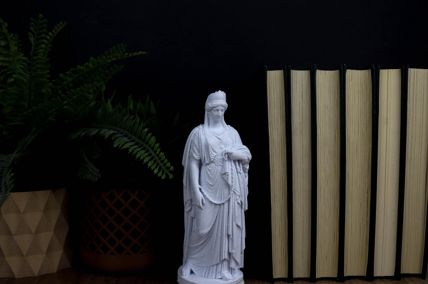 Queen Zenobia 3D Printed Statue, Queen of Palmyra Bookshelf and Home Decor
