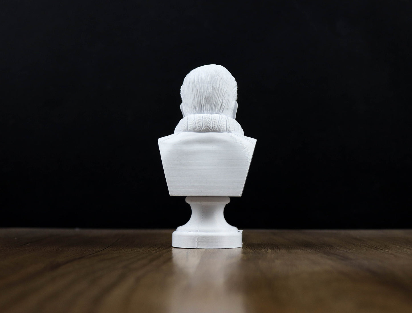 Ernest Hemingway Bust, American Author Statue, Sculpture Decoration, Home Decor, Book lover gift