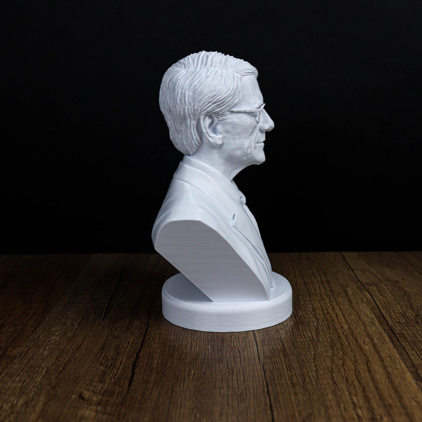 Peter Lynch Bust, Iconic Investor Home & Office Decor, Gift for Stock Market Investors