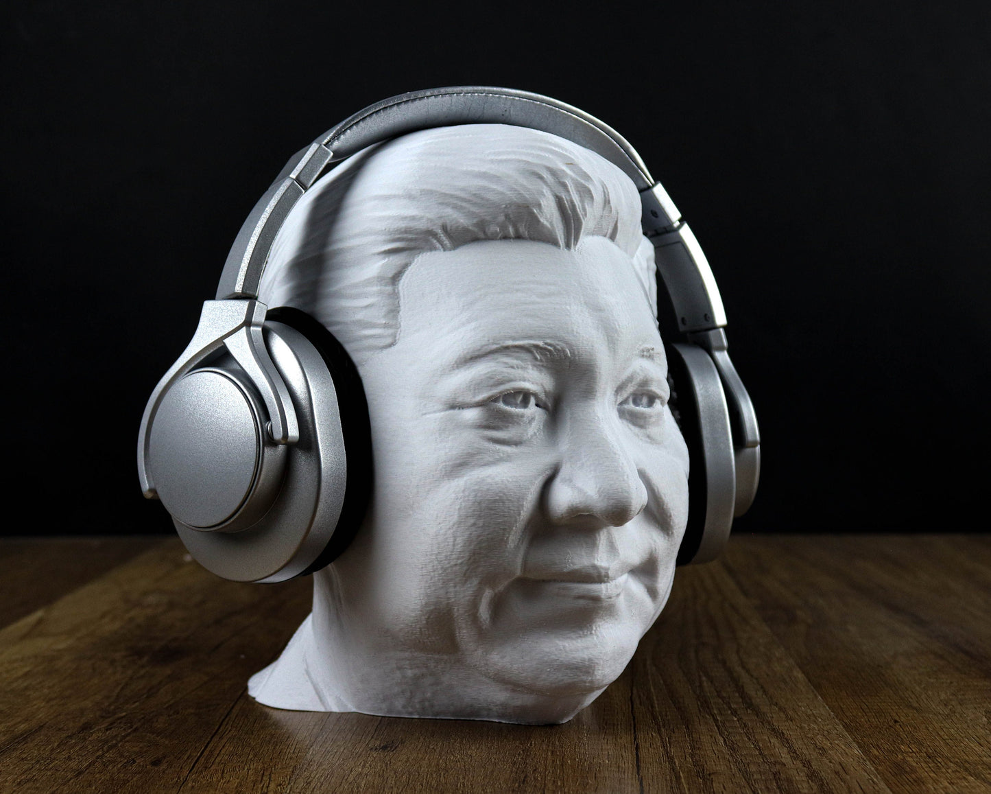 Xi Jinping Bust, China's President Sculpture, Headphone Desktop Decoration