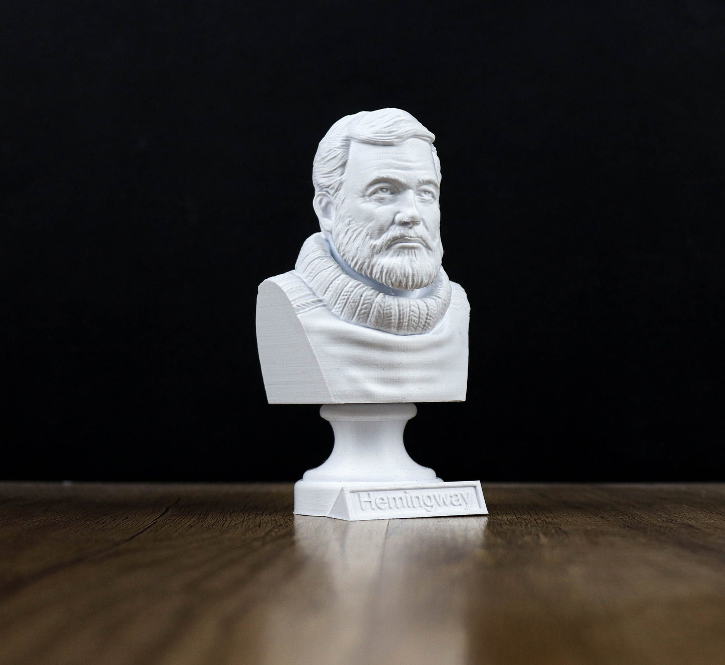 Ernest Hemingway Bust, American Author Statue, Sculpture Decoration, Home Decor, Book lover gift