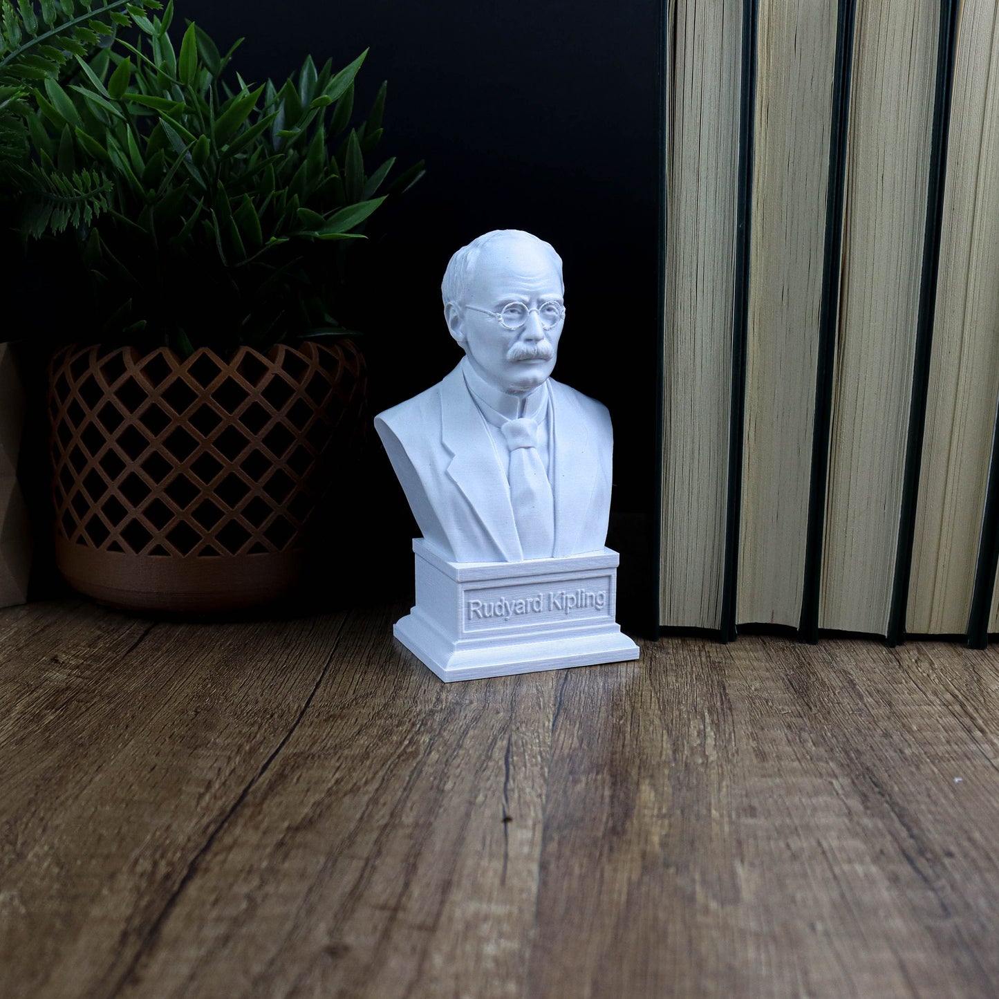 Rudyard Kipling Bust, British author Statue, Sculpture Decoration