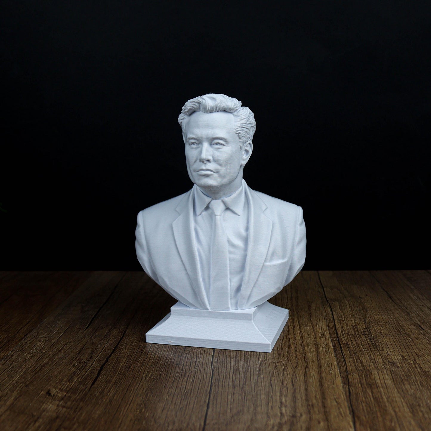 Elon Musk Bust, Alternate version