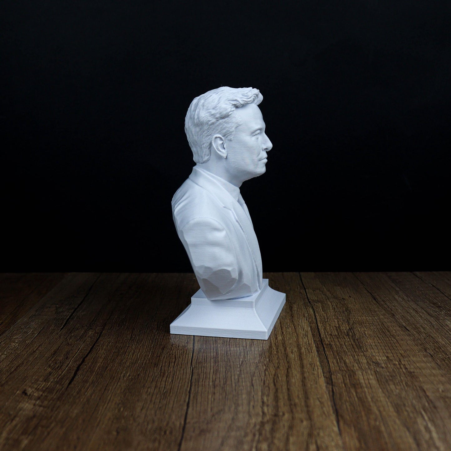 Elon Musk Bust, Alternate version