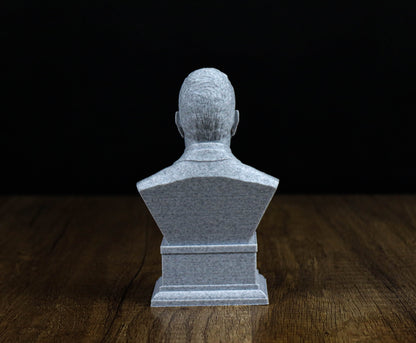 C.S. Lewis Bust, British Writer Statue, Sculpture Decoration