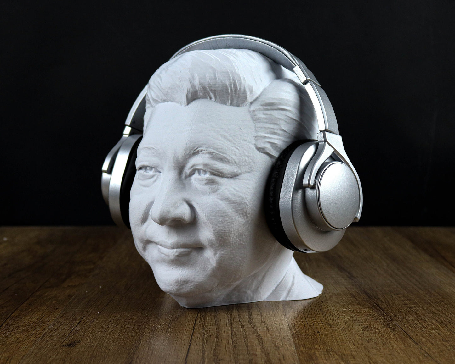 Xi Jinping Bust, China's President Sculpture, Headphone Desktop Decoration