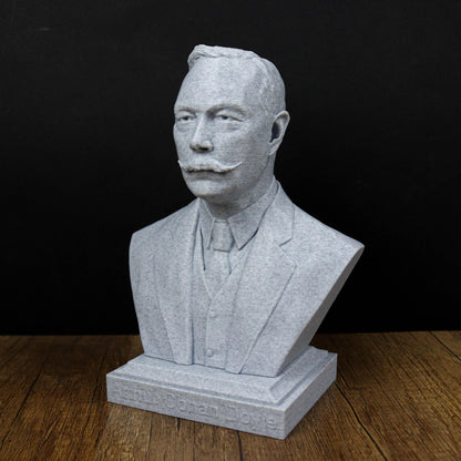 Arthur Conan Doyle bust, British Writer and Physician Statue, Gift for Book Lover