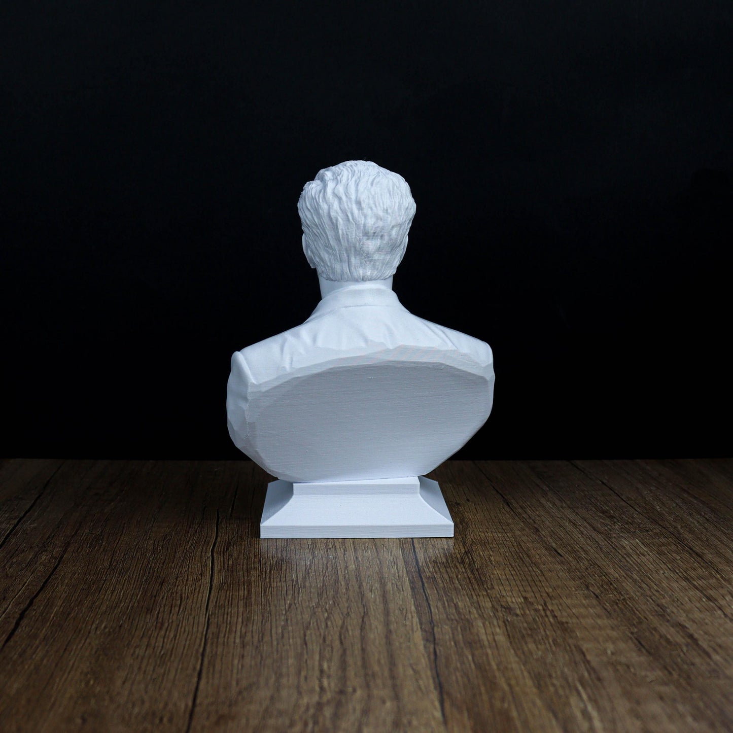 Elon Musk Bust, Alternate version