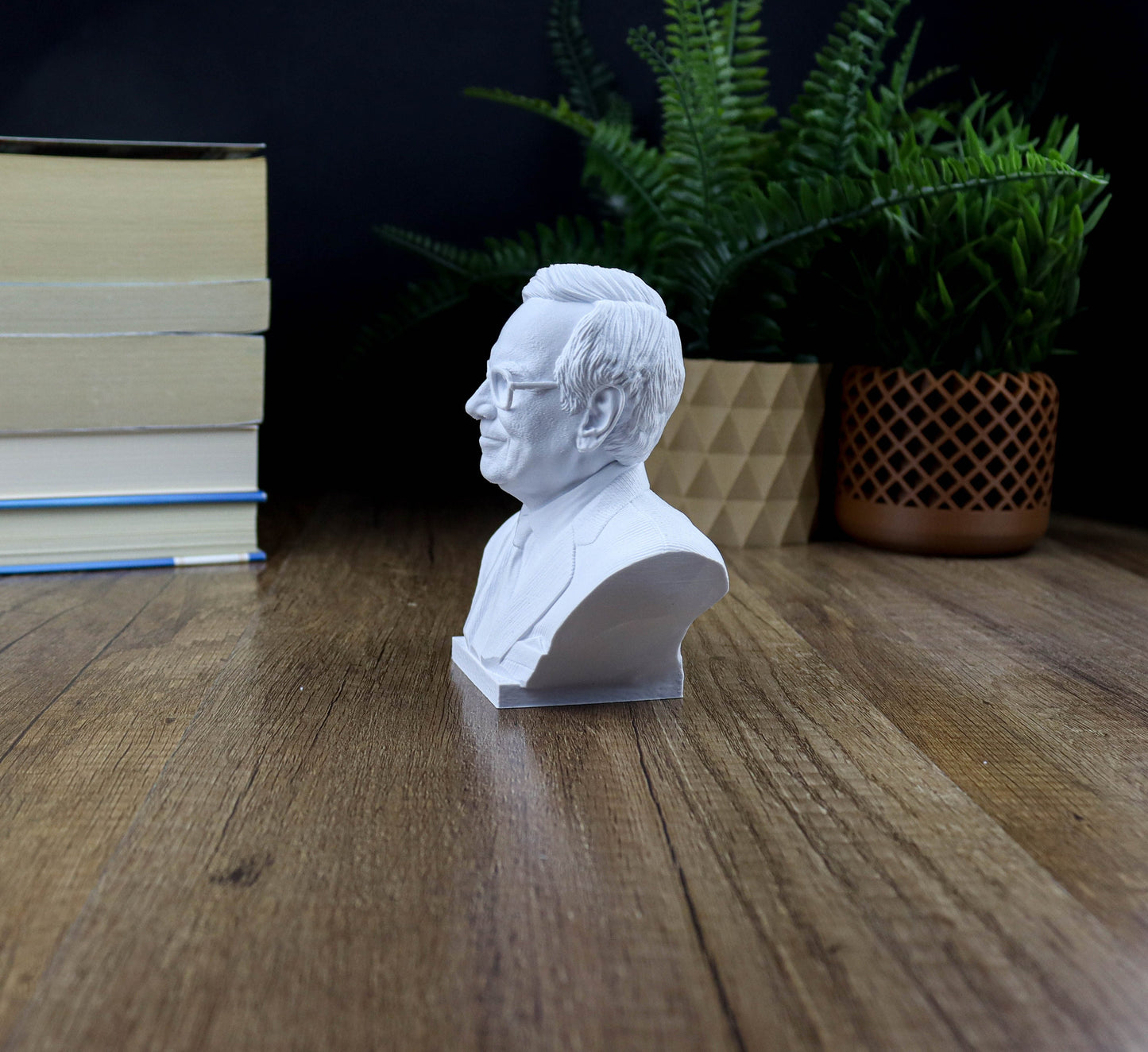 Warren Buffett Bust, Oracle of Omaha Statue, Gift for Friend Stock Investor