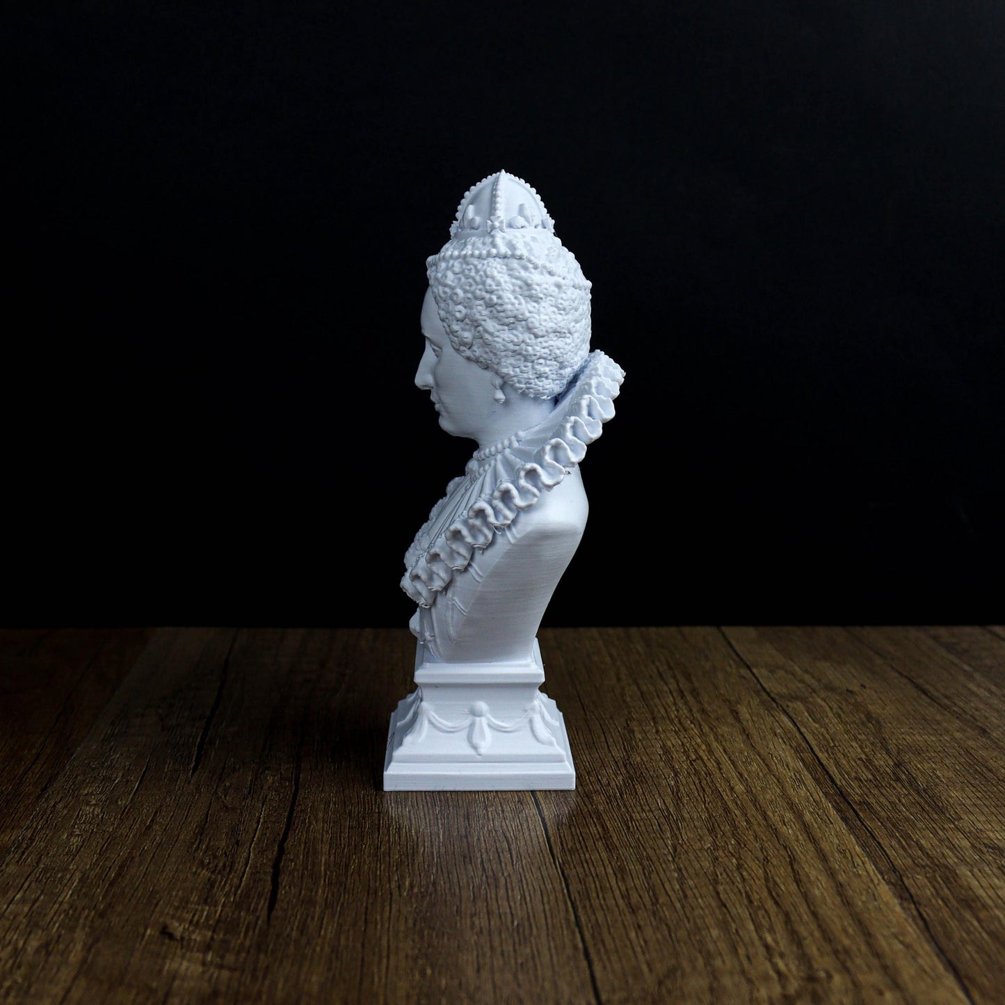 Queen Elizabeth I Bust, Renaissance Icon Shelf Decor