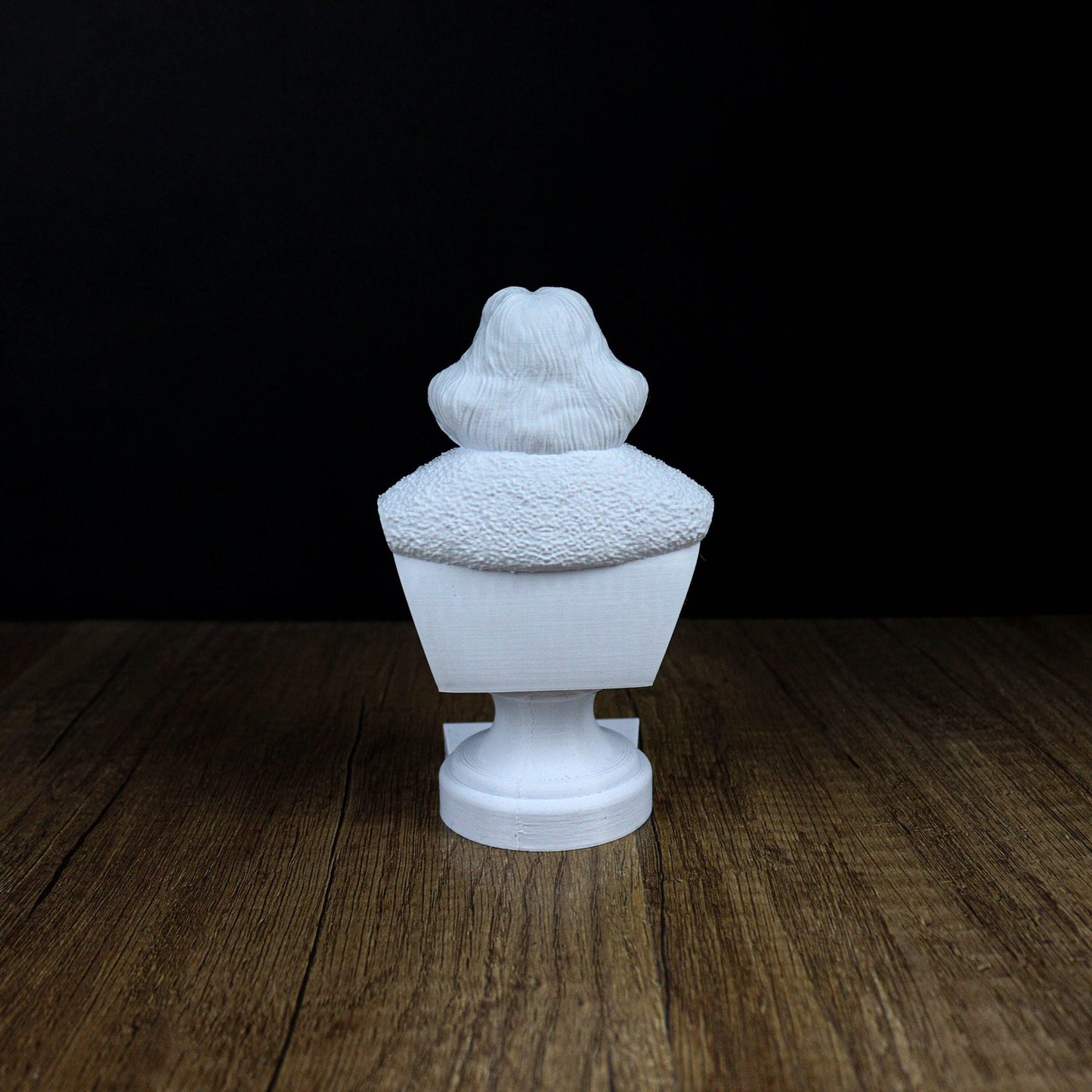 Oscar Wilde Bust, Literary Icon Sculpture