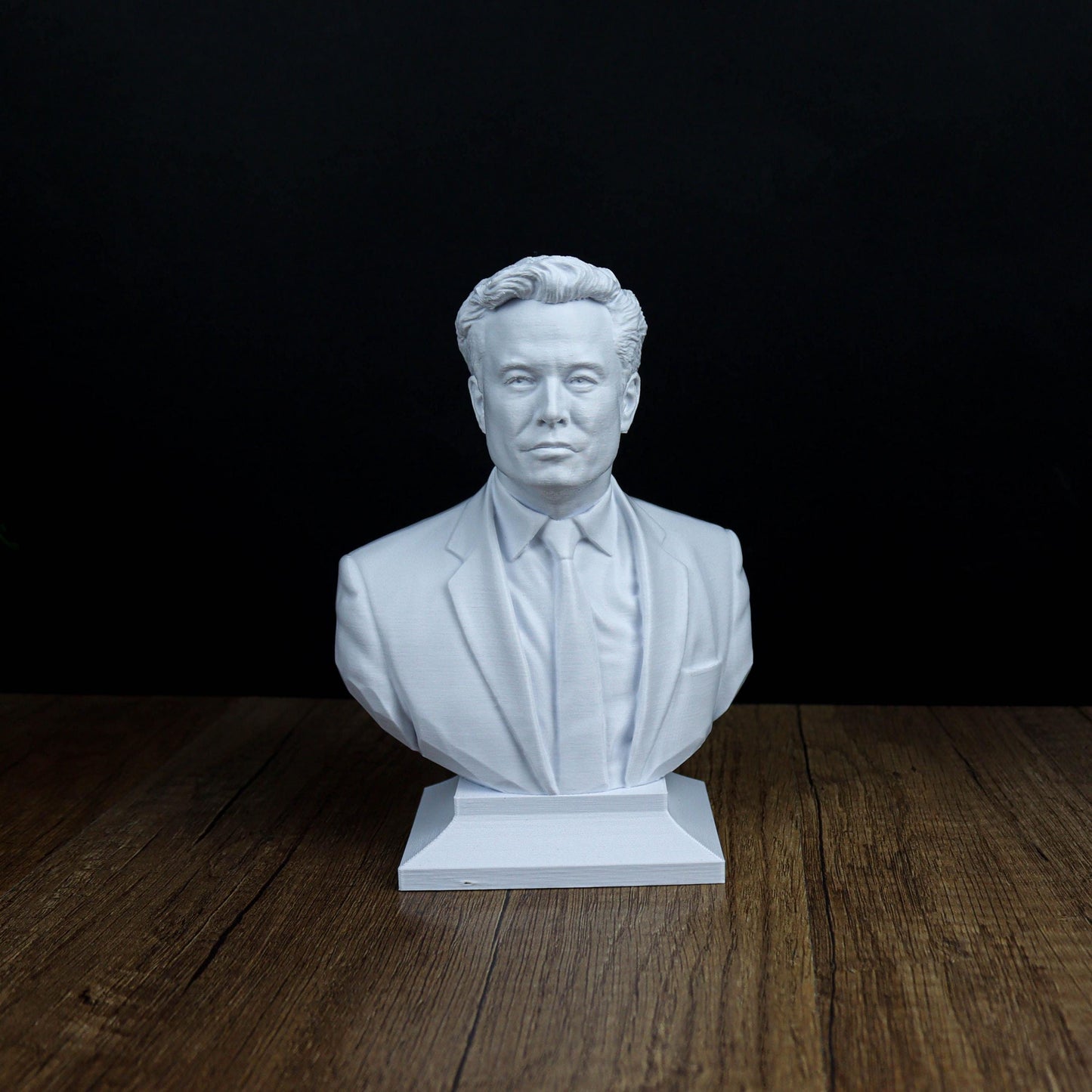 Elon Musk Bust, Alternate version