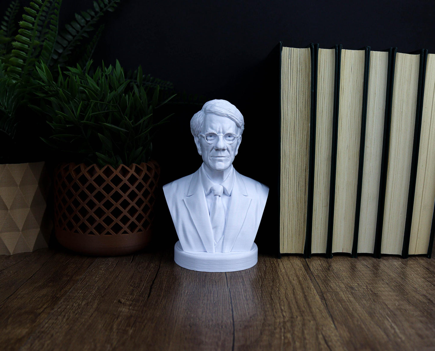 Peter Lynch Bust, Iconic Investor Home & Office Decor, Gift for Stock Market Investors