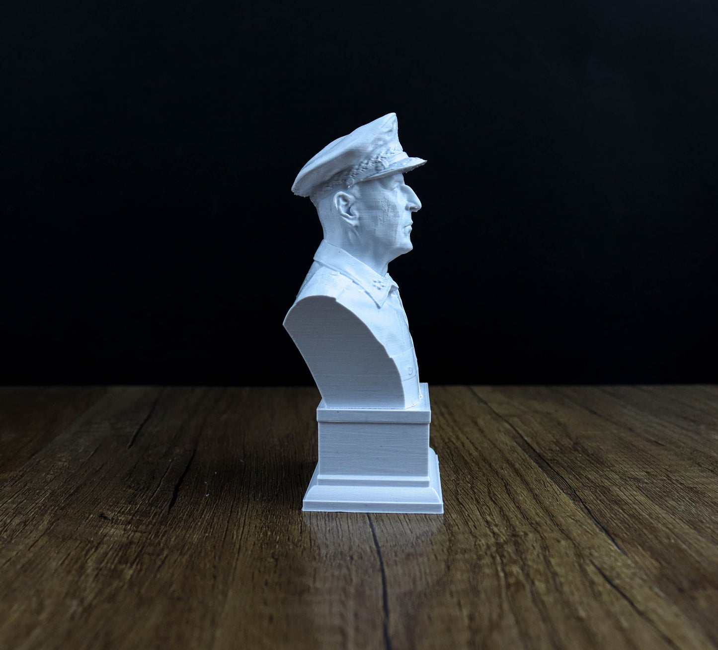Douglas MacArthur Bust, World War II Military Sculpture, American Military Hero Decor