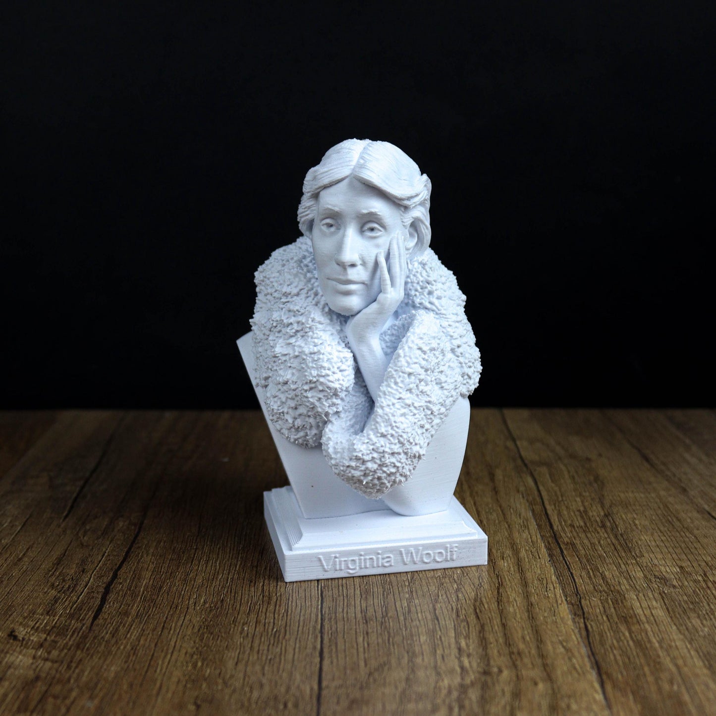 Virginia Woolf Statue, Literary Icon Sculpture, Feminist Author Decor, Writer Gift