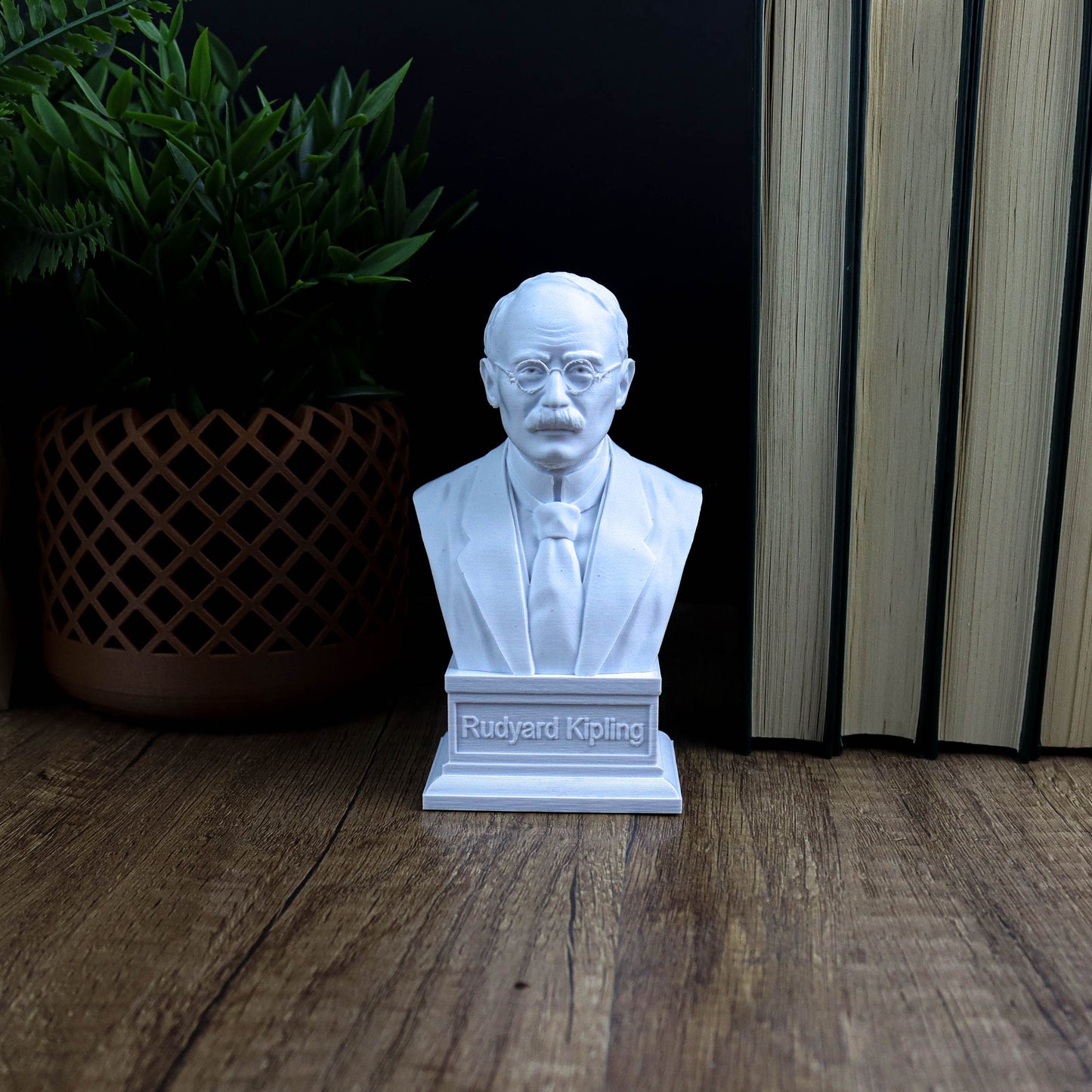 Rudyard Kipling Bust, British author Statue, Sculpture Decoration