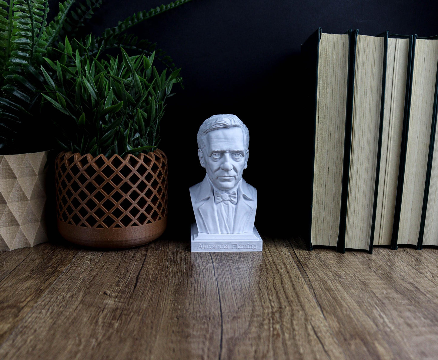 Sir Alexander Fleming Bust, Scottish Physician and Microbiologist Statue,  Penicillin Pioneer Sculpture