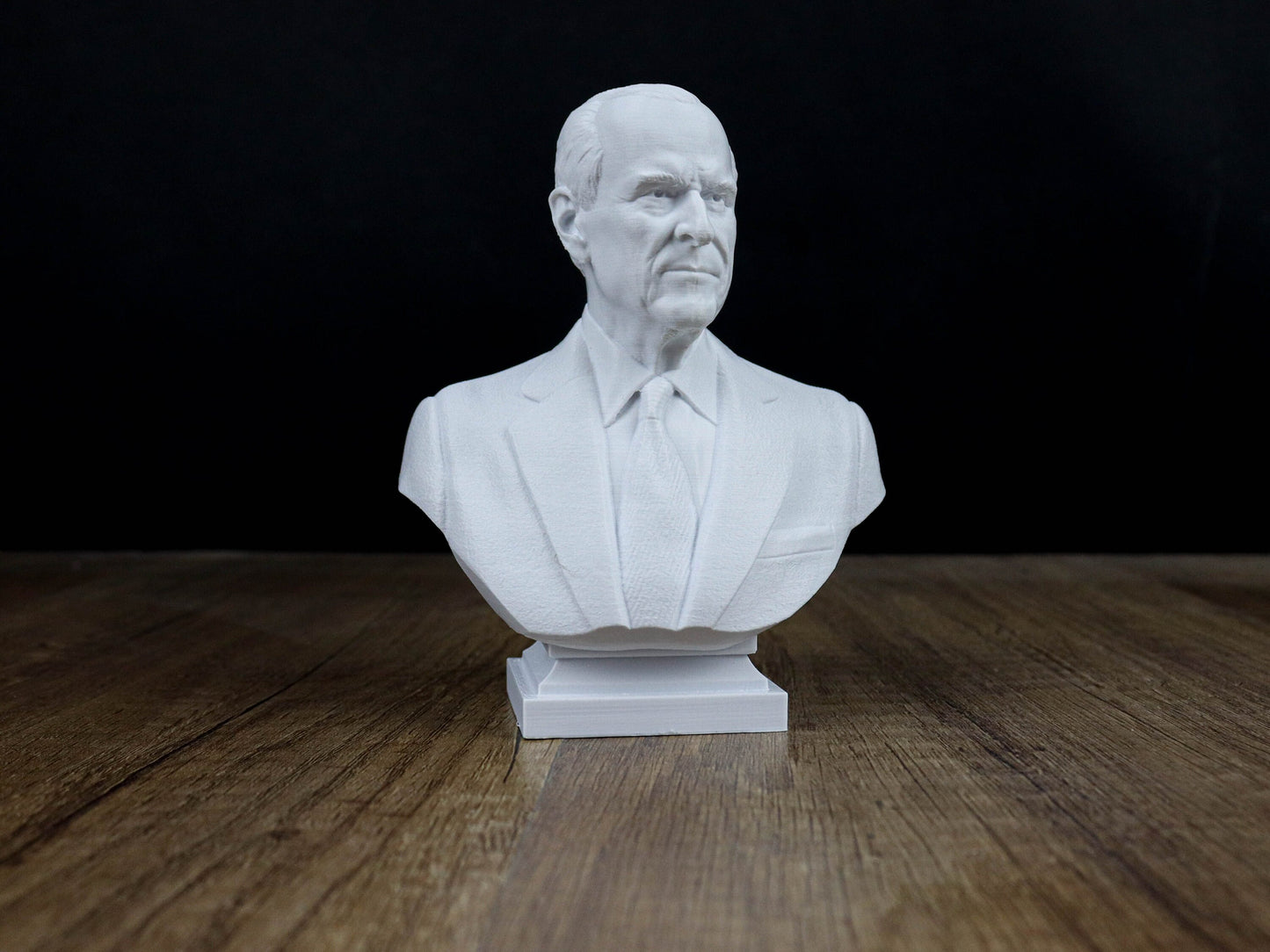 Queen Elizabeth II & Prince Phillip Duke of Edinburgh 3d Bust