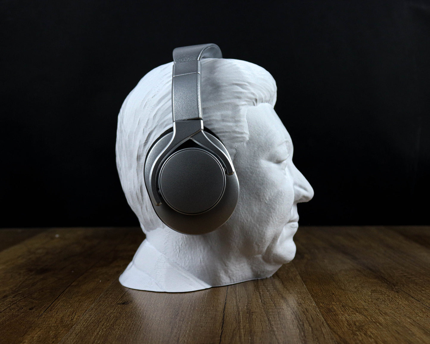 Xi Jinping Bust, China's President Sculpture, Headphone Desktop Decoration