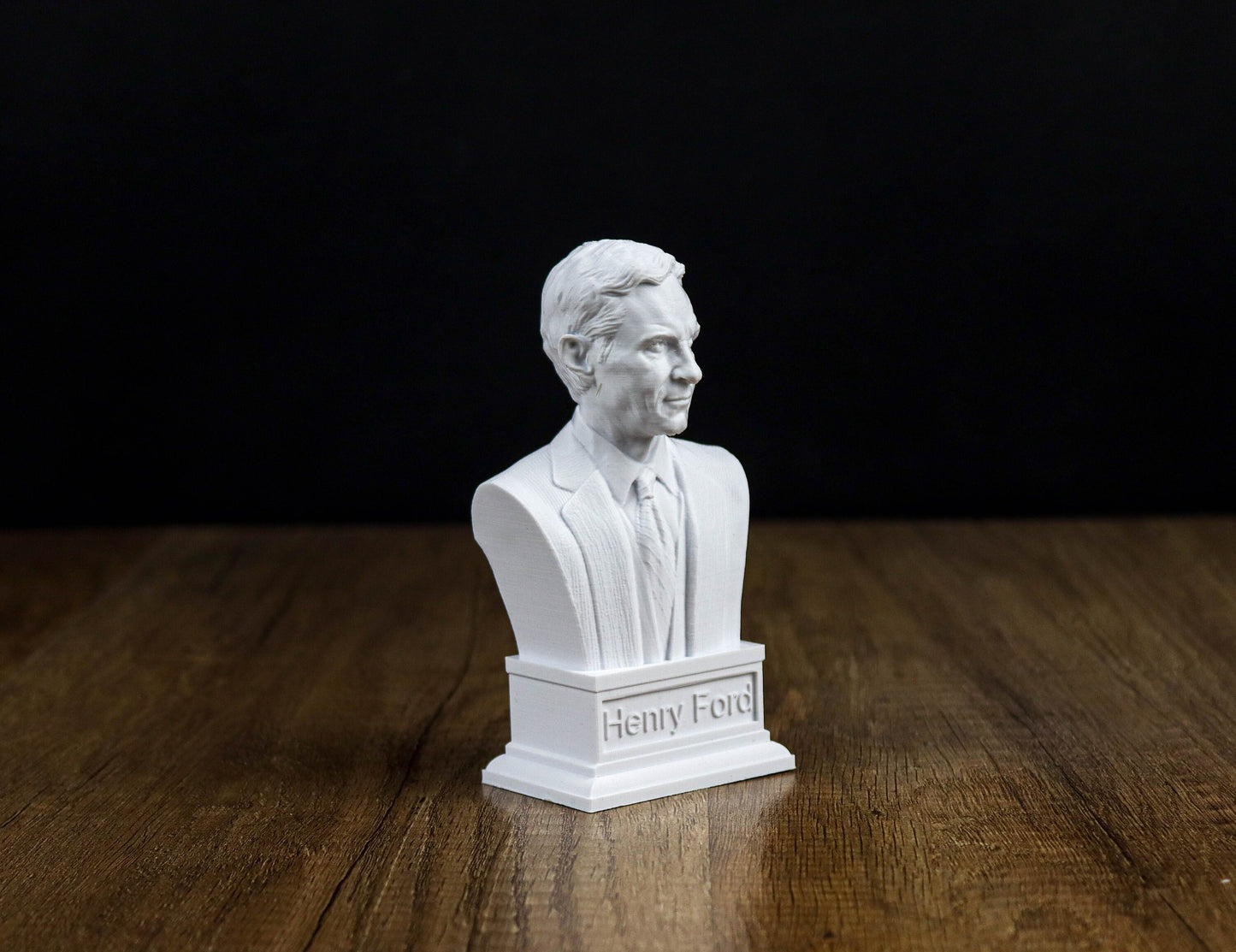 Henry Ford Bust, Sculpture Decoration