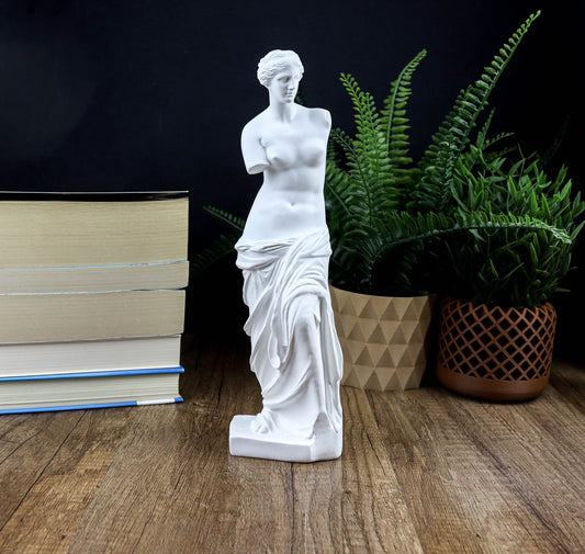 Venus De Milo Statue, Resin Ancient Greek Sculpture showing Aphrodite the Greek Goddess of Love
