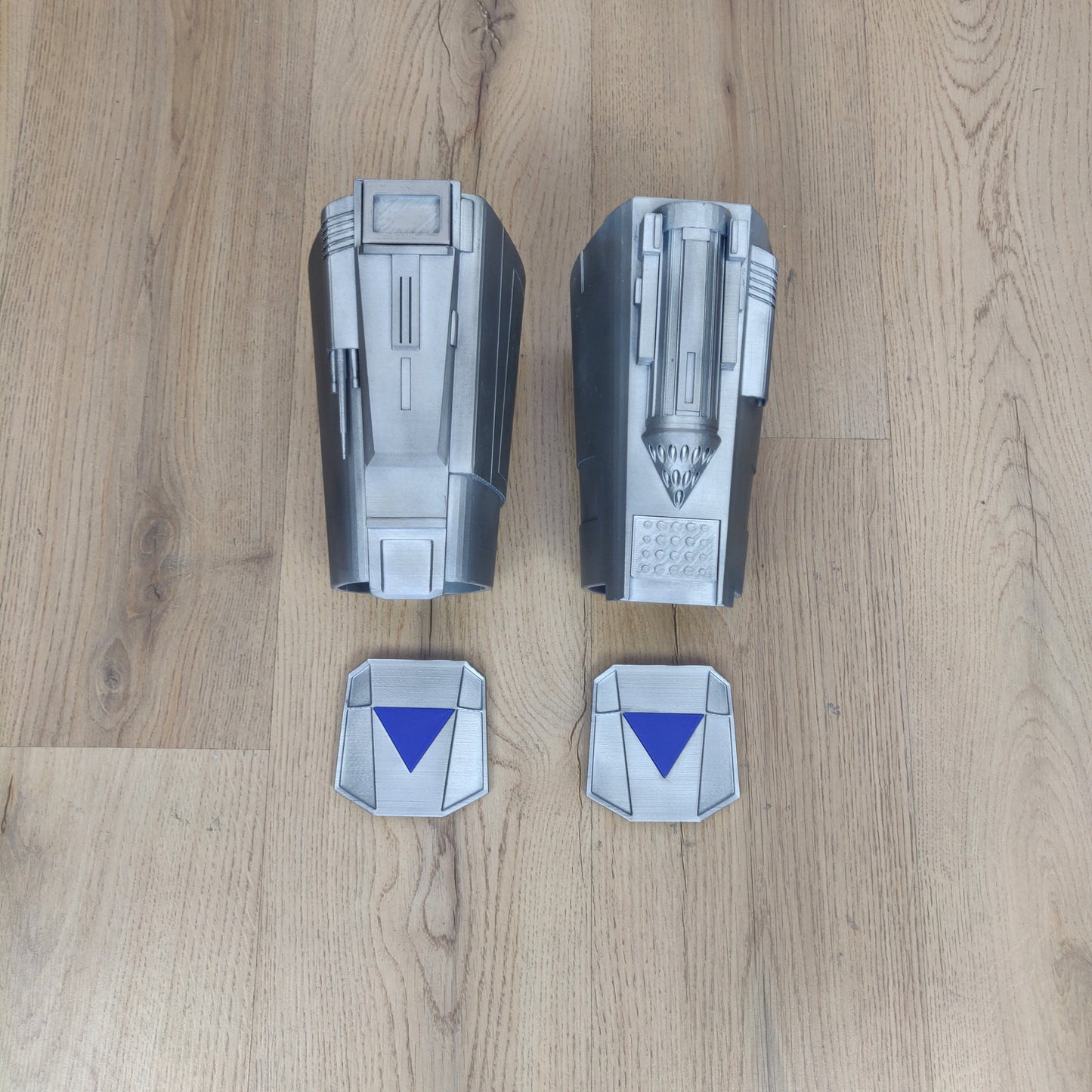 Mandalorian Beskar Gauntlets and Hand Pads 3d Printed Props for Cosplay